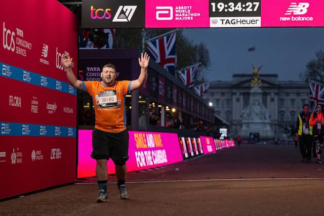 The final participant to finish The TCS London Marathon, Mav Durnin, crosses the finish line on The Mall on Sunday


Photo: Jon Buckle for London Marathon Events

For further information: media@londonmarathonevents.co.uk