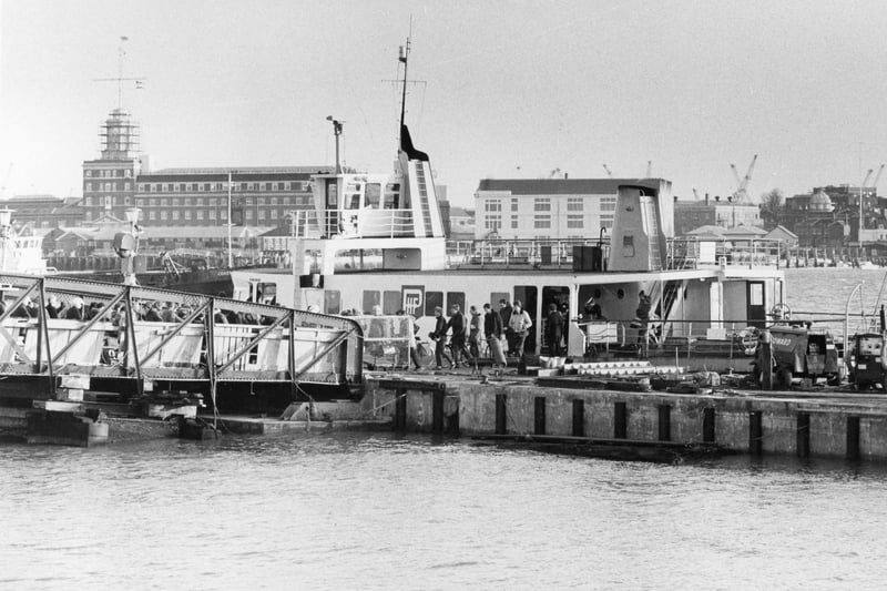 The Portsmouth pontoon for the Gosport Ferry before the railings were added, 1982. The News PP4736