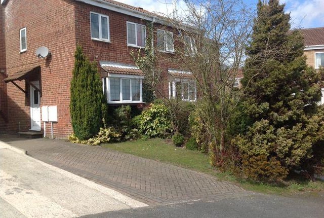 Viewed 1585 times in the last 30 days. This two bedroom semi-detached house has a modern kitchen diner and is available now. Marketed by Toseland Properties, 01246 580220.
