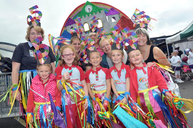 Action from the  Bridgemary Carnival 14th July 2012. The 2nd Bridgemary Rainbows.Picture: Steve Reid 122392-504