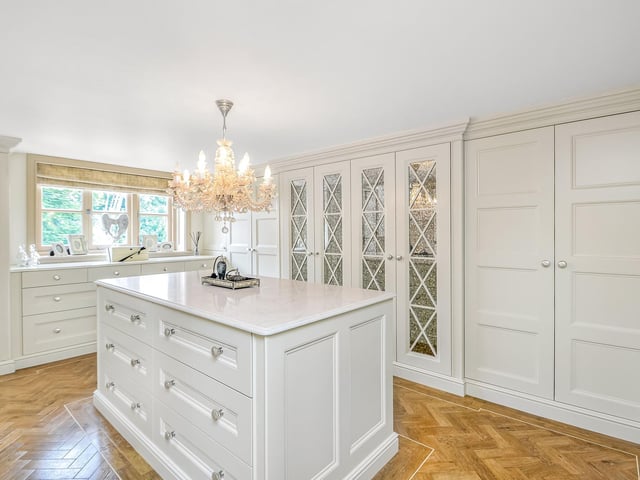 Shrover Lodge, Anmore Lane - Guide Price: £2.75m