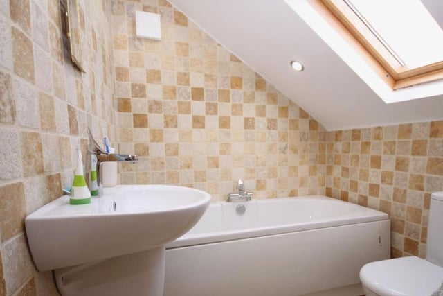 The listing says: "The property enjoys four bedrooms, lounge, modern kitchen/breakfast room, dining/family room & two family bathrooms. The property also enjoys a rear garden & boasts block paved driveway providing parking for multiple vehicles."