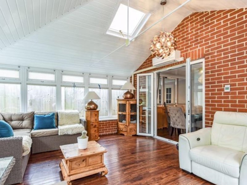 This home has no forward chain and is perfect for an investor or a big family.