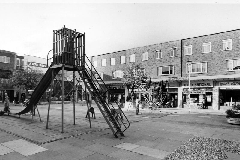 Leigh Park shopping centre with a playground in March 1986. The News PP4921