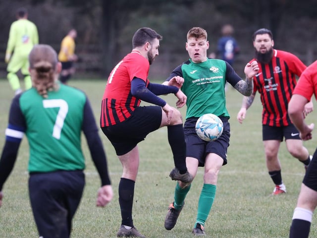 Saturn Royale (green) v Fairfields. Picture: Stuart Martin