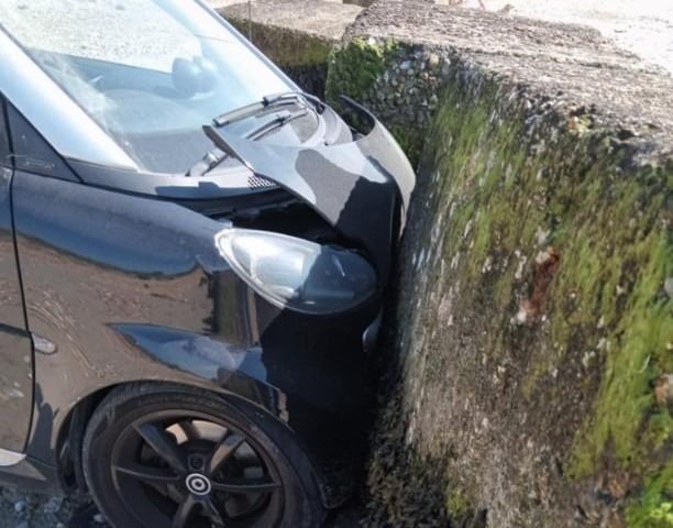 'Smart' car crashes on Hayling Island beach on Sunday in glorious weather