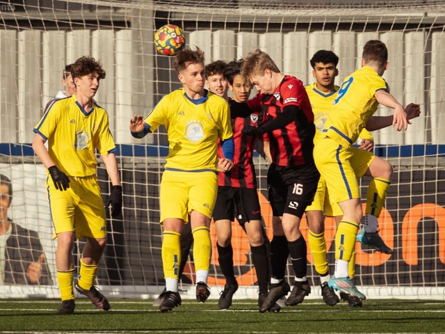 Action from the U16 GEC Marconi Invitation Cup final between Horndean Hawks Condors (red/black) and Pickwick Youth Panthers (yellow). Picture: Keith Woodland (260221-197)