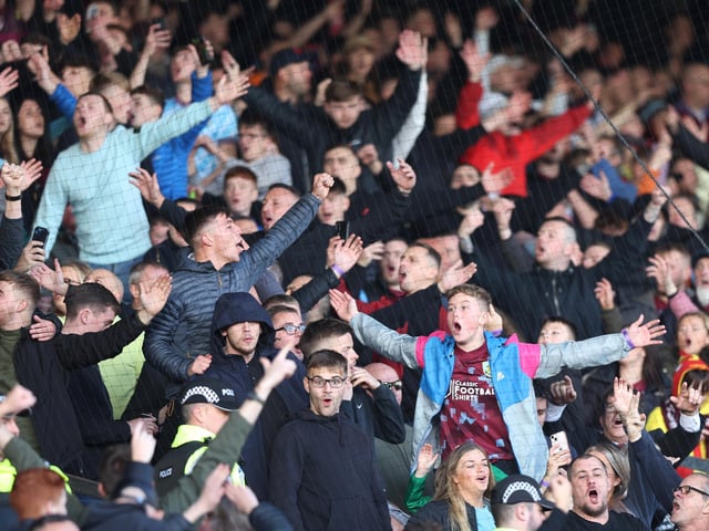Away attendance: 2,635; Overall attendance: 30,844.