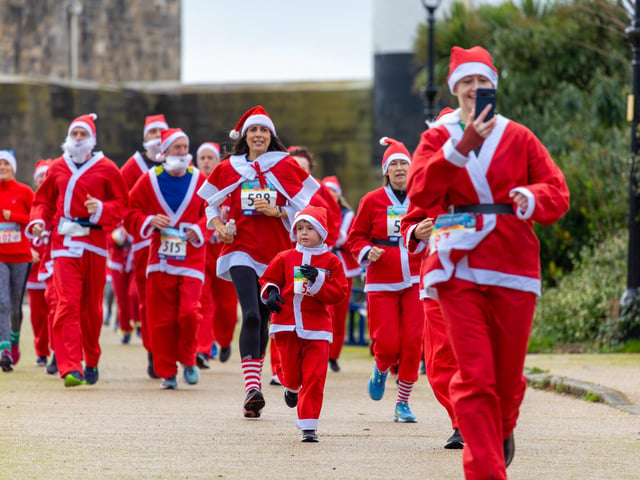 Hundreds of people turned out for the 2023 Santa Fun Run in Southsea on Saturday morning, many running to raise money for charity in either the 5K or 10K distance.