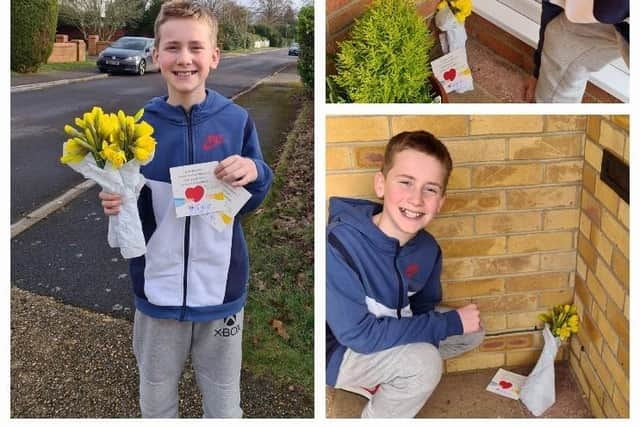 Boundary Oak School pupils have been spreading random acts of kindness.