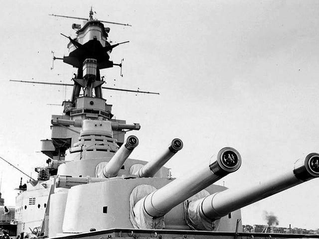 HMS Hood's 15'' guns.