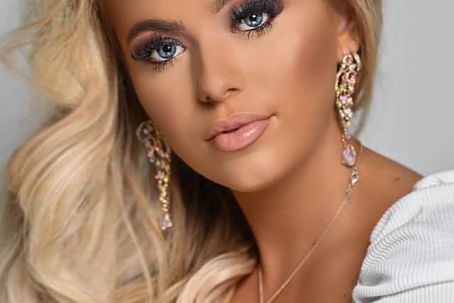 Cerys Hewson by Dani Geddes Photography
