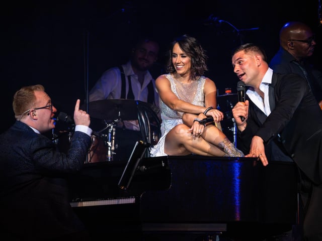 Janette & Aljaž on stage with Tom Seals