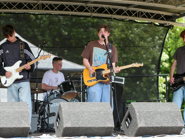 Coast. Live at the Bandstand, King George V playing fields, Cosham
Picture: Chris Moorhouse (130724-30)
