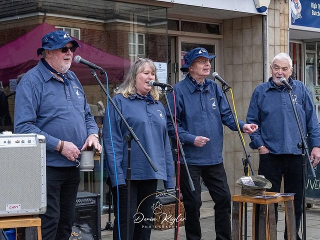 There were sea shanty singers at the first market.