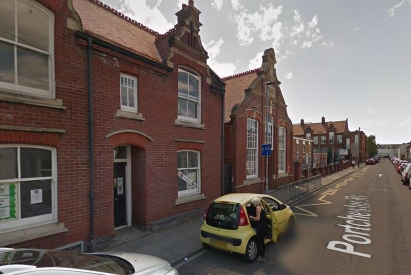 This primary school in Portchester Road has a 4.7 star rating on Google Reviews.