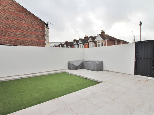 The listing says: "Offering a unique size and attention to detail, we encourage an internal viewing at your earliest convenience."