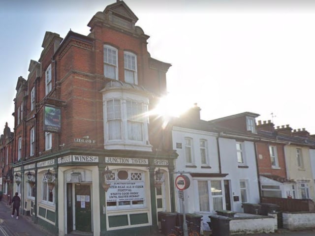Junction Tavern 1 Leesland Road, Gosport, PO12 3ND.