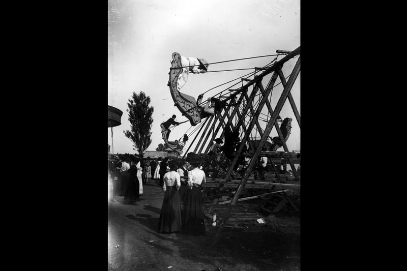 The swingboats at Southsea Fair, circa 1905.  (Photo by Hulton Archive/Getty Images)