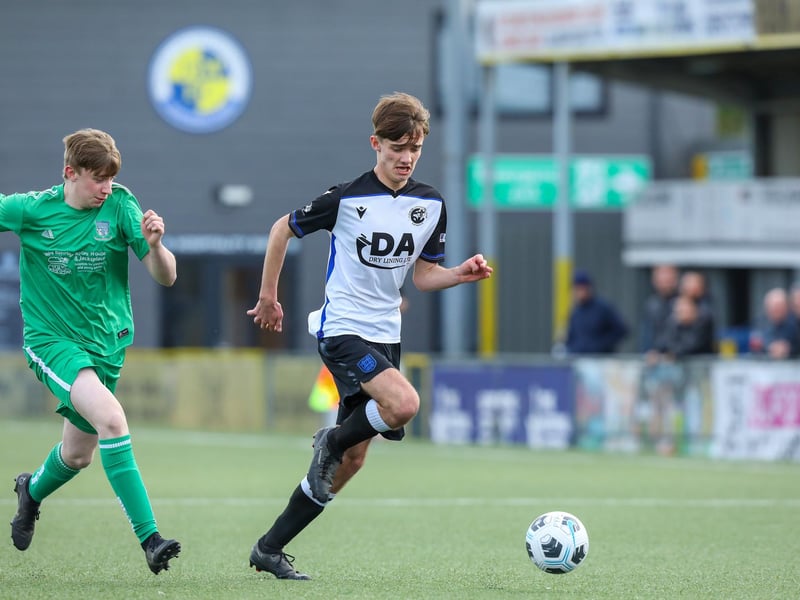 Fleur de Lys Victory (white) v Cowplain Youth. Picture: Chris Moorhouse