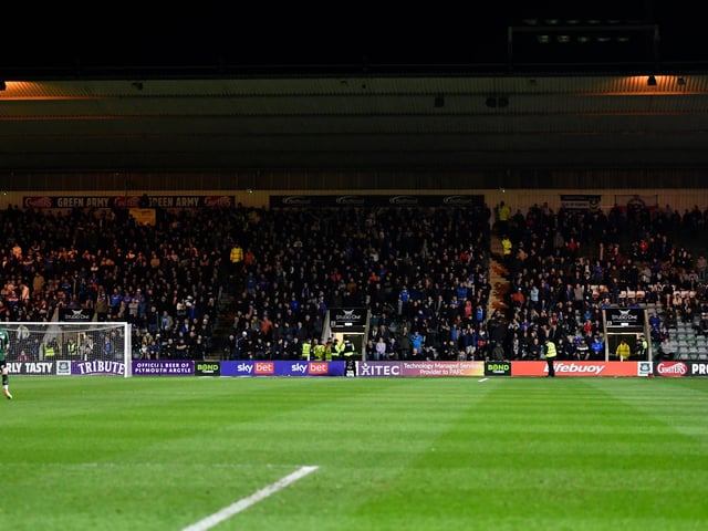 Away attendance: 1,381; Overall attendance: 15,604