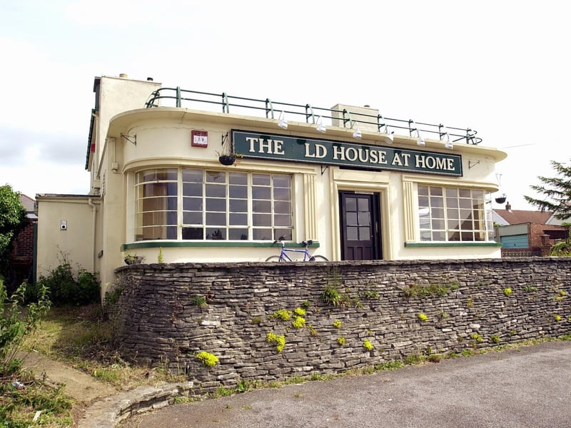 Built in an art deco style during the 1930s in Paulsgrove - and not to be confused with the Old House at Home in Locksway Road, Milton - this pub survived until the early 21st century before finally closing down. It was saved from demolition by a Grade II listing and is believed to be the only Moderne style public house in Portsmouth. It is now housing.