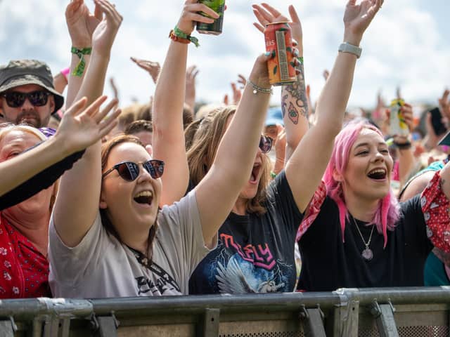 Castle Stage Photos by Alex Shute