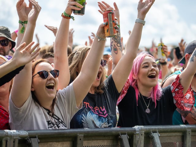 Castle Stage Photos by Alex Shute