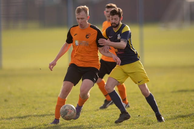 Pelham (blue & yellow) v AFC Farlington. Picture by Keith Woodland