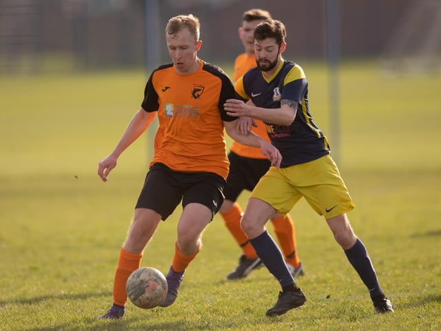 Pelham (blue & yellow) v AFC Farlington. Picture by Keith Woodland