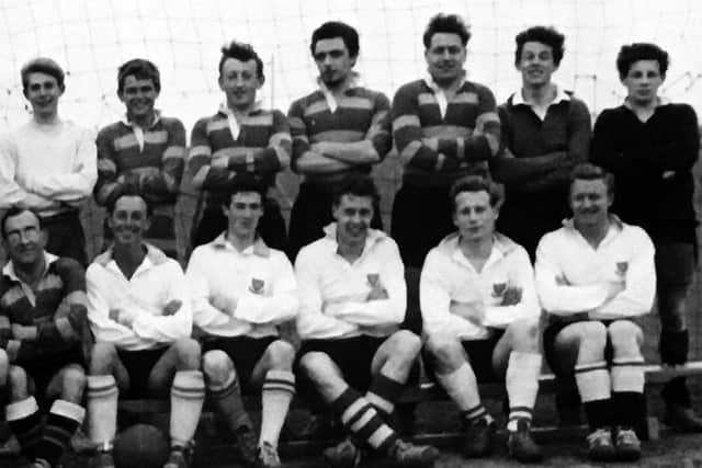 Old Portmuthians (right side of photograph).  Picture:  Michael Olding collection.