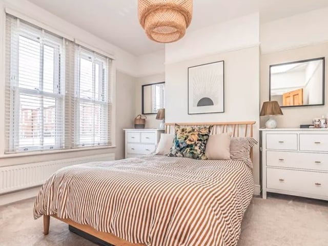 It is in a brilliant location and has easy access to the M27 as well as numerous public transport links.