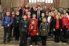 Alan Mak MP with schoolchildren from Havant on a previous visit to Parliament