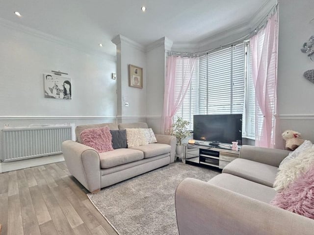 This property is on the market with Jeffries & Dibbens and for more information, visit the website.