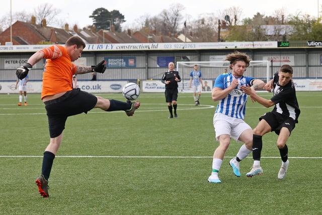 The Coach & Horses Albion goalkeeper clears. Picture by Kevin Shipp