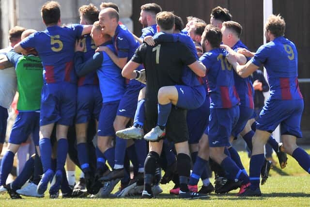 US Portsmouth celebrate their FA Vase shoot-out success. Picture: Martyn White.