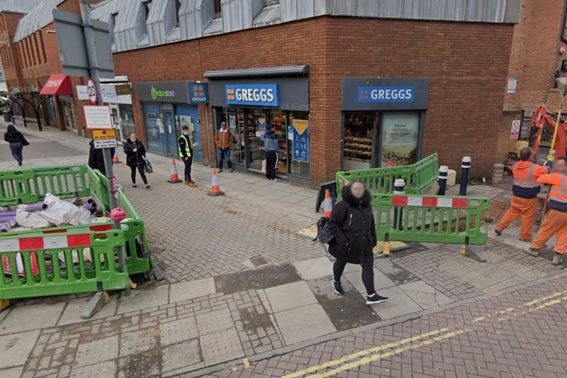This Greggs is located in Crasswell Street in Portsmouth and it has a Google rating of 4.1 with 57 reviews.
