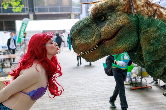 Cosplayers and dinosaurs get to know each other at Portsmouth Comic Con