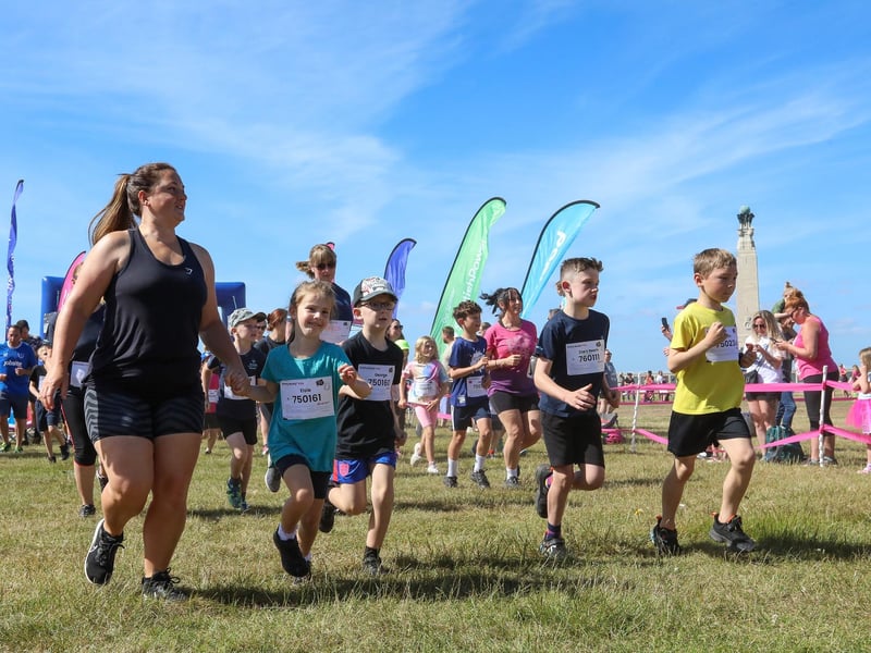 Race For Life Pretty Muddy, Southsea CommonPicture: Chris  Moorhouse (290624-032)