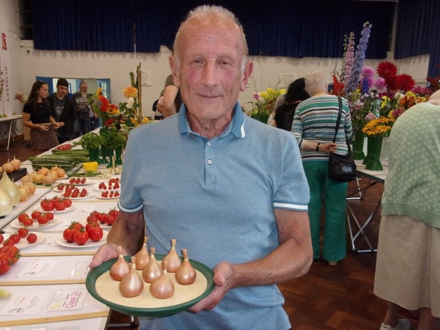 John Gilbert  Knows His Onions!