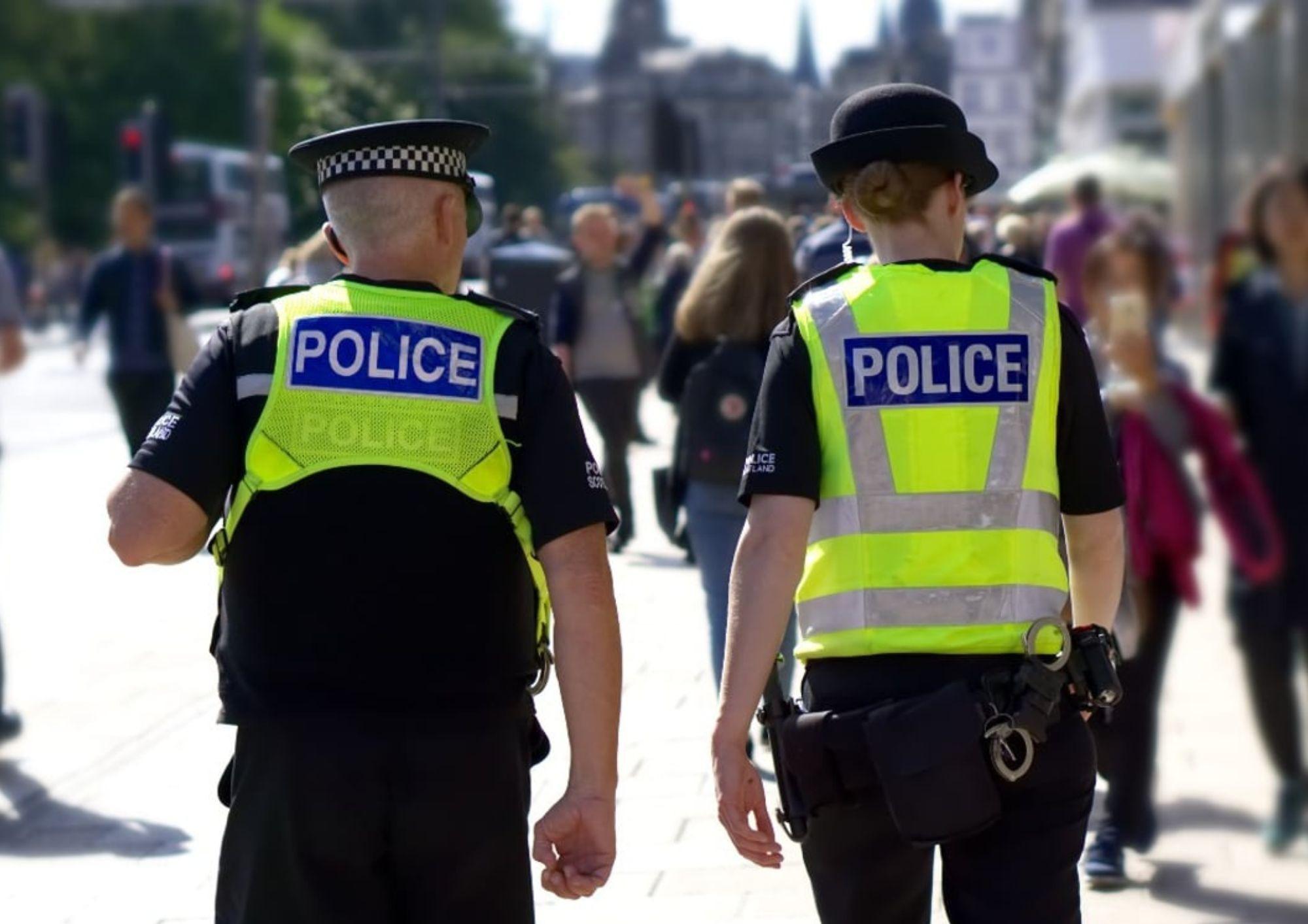 Police can now ban teenagers from Gosport waterfront as dispersal order introduced mid-heatwave
