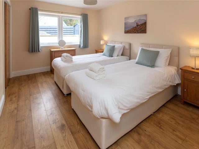 Cottage - bedroom.