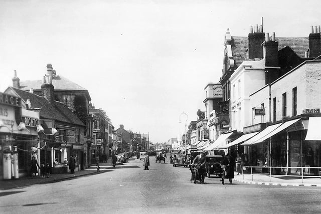 West Street, Fareham, taken from East Street. Undated