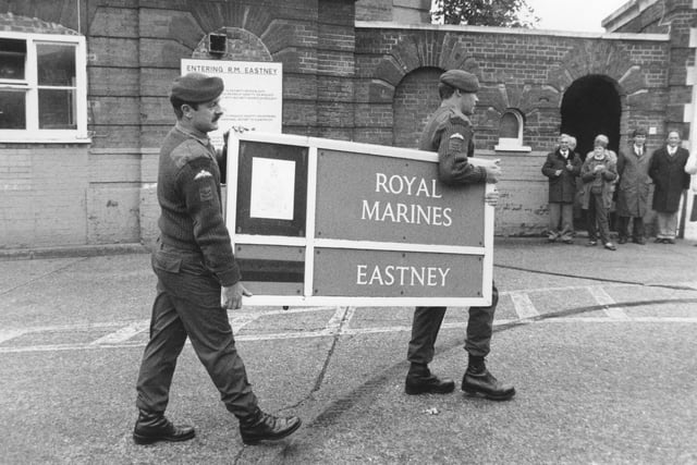 Royal Marines leaving Eastney barracks in November 1991. The News PP5146