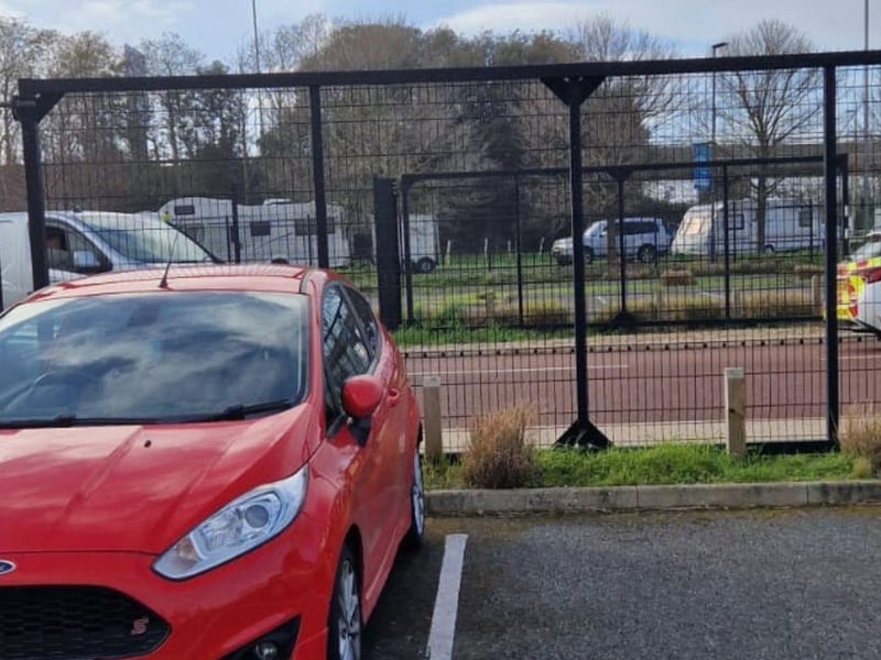 There is a large police presence at the Portsmouth Park & Ride in Tiper Lane near the M275, with reports of travellers forming up in the area.