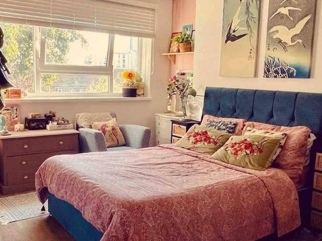 The listing says: "Located close to the university of Portsmouth so this would also be an ideal buy to let opportunity. Other benefits include double glazing. Call Mann today on to arrange your viewing."