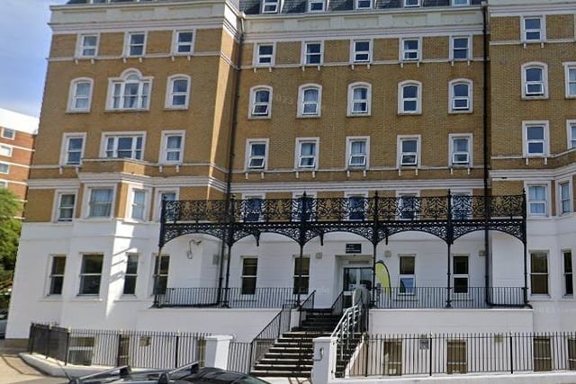 Rees Hall has standard rooms to choose from which cost £200 per week making the annual cost £8,000.