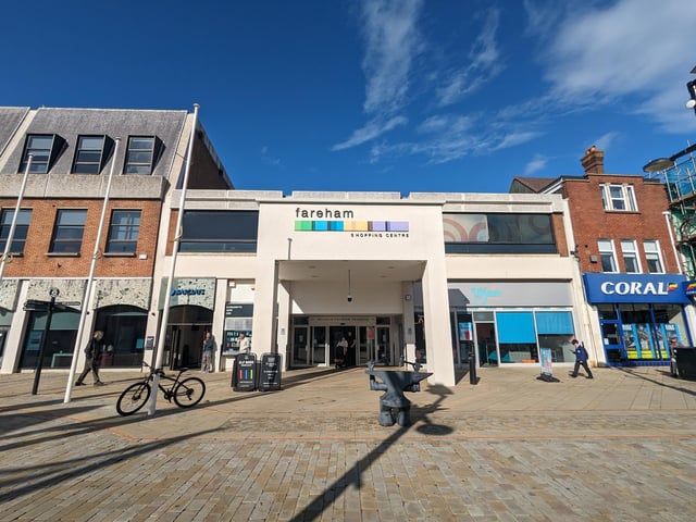 Bb's Coffee & Muffins at Westbury Square, Fareham Shopping Centre, Fareham was rated five on February 14.