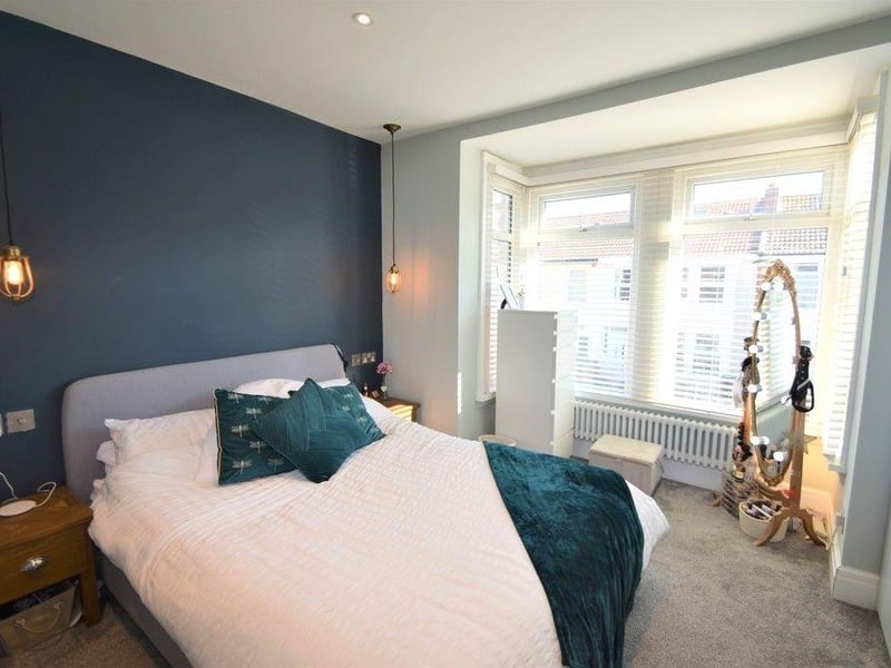 The listing says: "Stunning three bedroom mid-terraced house in the highly sought after location of Ebery Grove, Baffins. The property has been extended and modernised throughout to a very high standard & will be perfect for those looking for that beautiful family home."