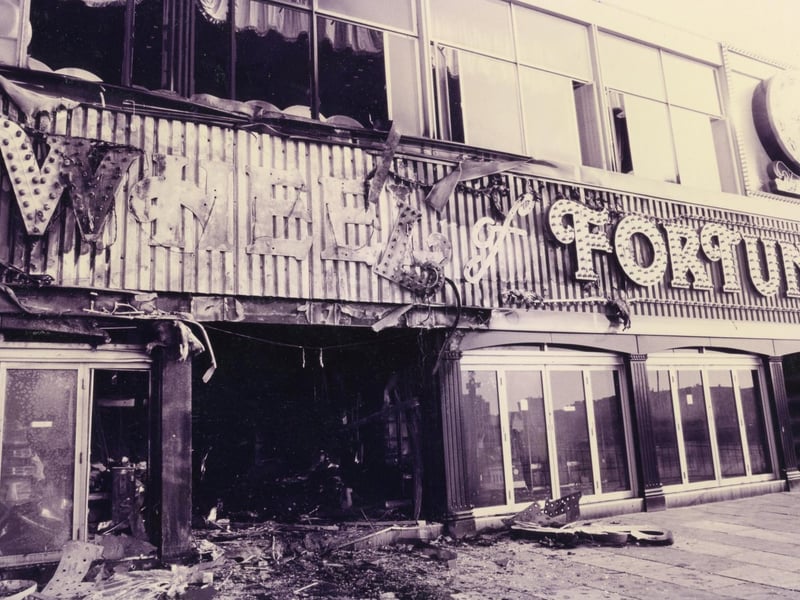 The Wheel of Fortune in a not so fortunate state after buring down on Clarence Pier, 1993. The News PP5596